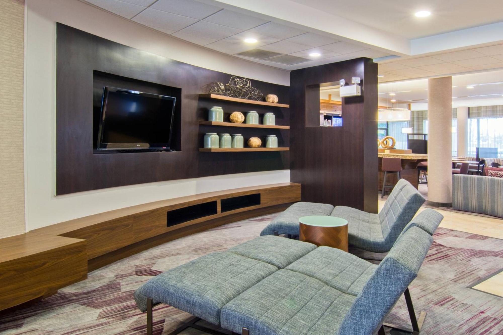 Courtyard By Marriott Clarksville Exterior photo