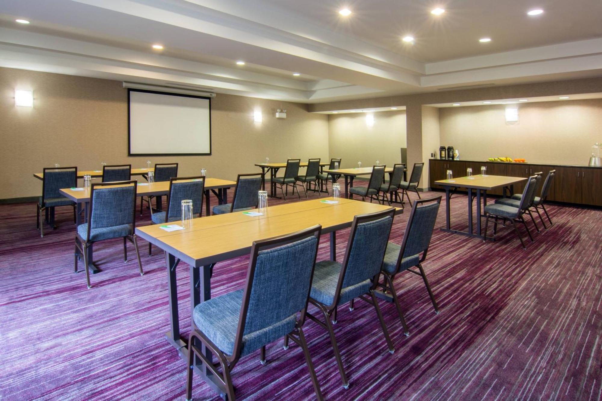 Courtyard By Marriott Clarksville Exterior photo